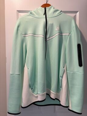 Nike Tech Men’s Mint Green Hooded Jacket